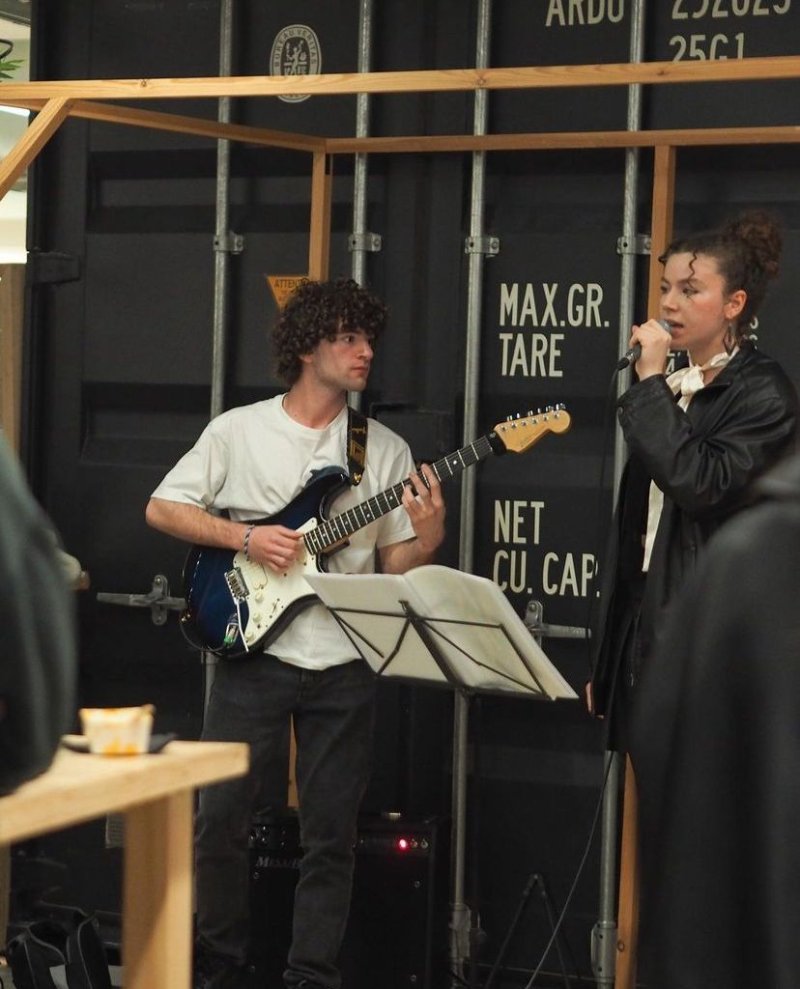 Zélie and The Bigoodies 
