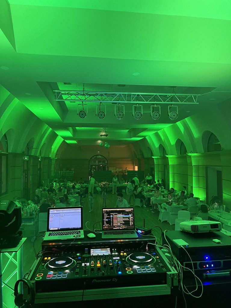 djcous.one